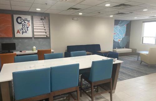 Gahanna Hotel | Holiday Inn Express Hotel & Suites Columbus Airport by IHG
