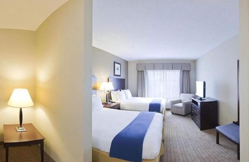 Whippleville Hotel | Holiday Inn Express Hotel & Suites Malone by IHG