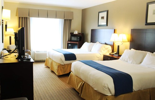 Whippleville Hotel | Holiday Inn Express Hotel & Suites Malone by IHG