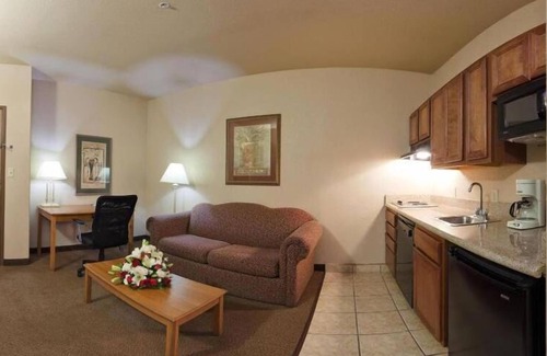 Mission Hotel | Holiday Inn Express Hotel & Suites Mission-McAllen Area by IHG