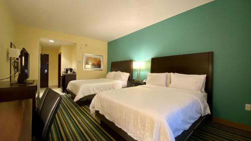 Orlando Hotel | Holiday Inn Express Hotel & Suites Orlando East-UCF Area by IHG