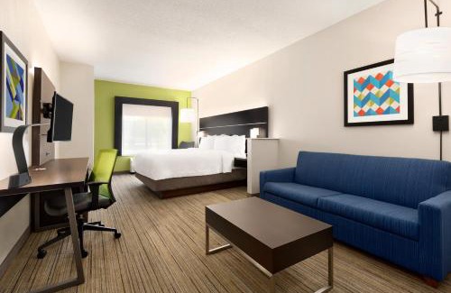 Shawnee Hotel | Holiday Inn Express Hotel & Suites Shawnee I-40 by IHG