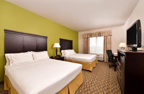 Sherman Hotel | Holiday Inn Express Hotel & Suites Sherman Highway 75 by IHG