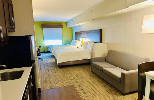 Halton Regional Municipality Hotel | Holiday Inn Express Hotel & Suites Milton by IHG
