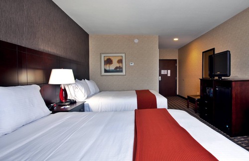 Amite Hotel | Holiday Inn Express Hotel & Suites AMITE by IHG