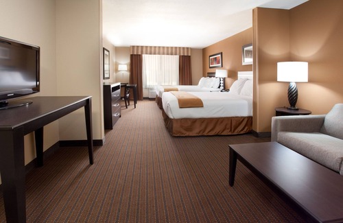 Lamar Hotel | Holiday Inn Express Hotel & Suites LAMAR by IHG