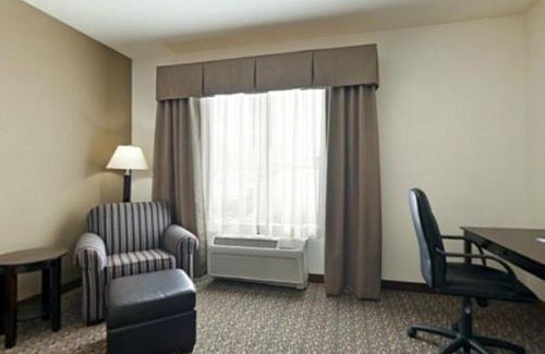 Lander Hotel | Holiday Inn Express Hotel & Suites Lander by IHG