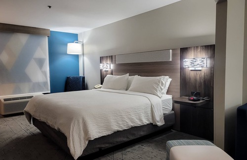 Enid Hotel | Holiday Inn Express Hotel & Suites Enid - Highway 412 by IHG