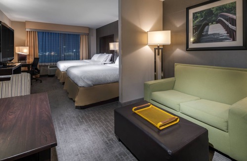 Hays Hotel | Holiday Inn Express Hotel & Suites Hays by IHG