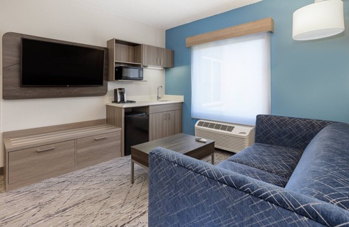 New Tampa Hotel | Holiday Inn Express Hotel & Suites New Tampa I-75 by IHG