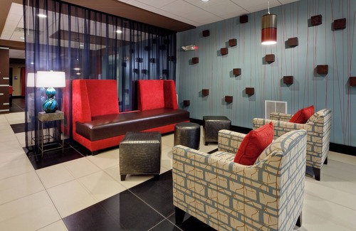 Stonybrook-Wilshire Hotel | Holiday Inn Express Hotel & Suites York NE - Market by IHG