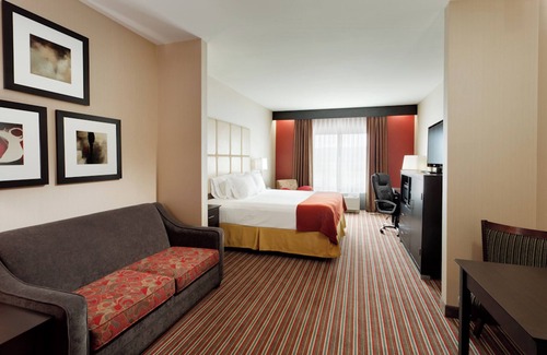 Stonybrook-Wilshire Hotel | Holiday Inn Express Hotel & Suites York NE - Market by IHG