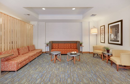 Burleson Hotel | Holiday Inn Express Hotel & Suites Burleson/Ft. Worth by IHG