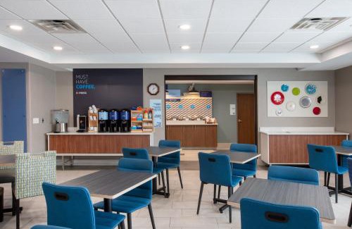Columbus Hotel | Holiday Inn Express Hotel & Suites Columbus by IHG