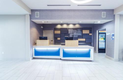 Crestview Hotel | Holiday Inn Express Hotel & Suites Crestview South I-10 by IHG