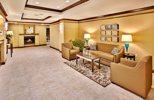 Dubuque Hotel | Holiday Inn Express Hotel & Suites Dubuque by IHG
