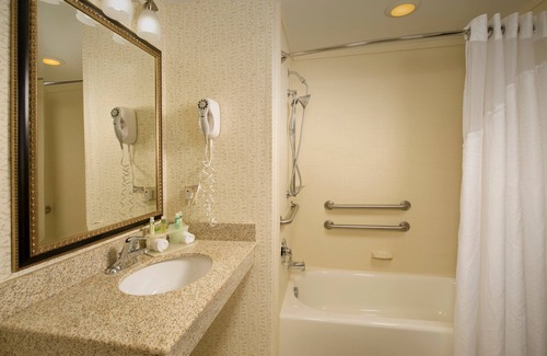 Elkridge Hotel | Holiday Inn Express Hotel & Suites Columbia East - Elkridge by IHG