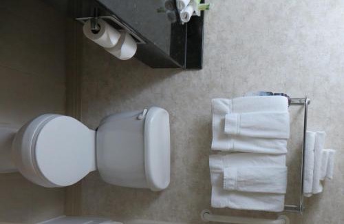 Fairfield Hotel | Holiday Inn Express Hotel and Suites Fairfield-North by IHG