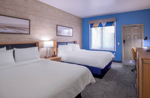 Whitney Ranch Hotel | Holiday Inn Express Hotel & Suites Henderson by IHG