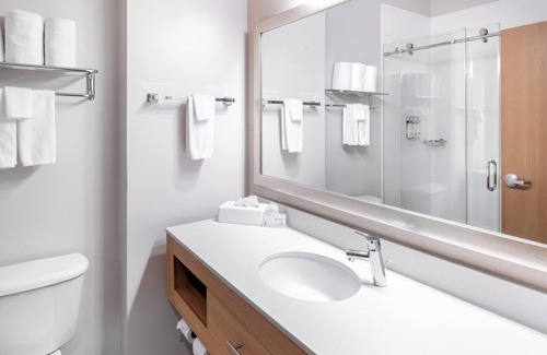 Whitney Ranch Hotel | Holiday Inn Express Hotel & Suites Henderson by IHG