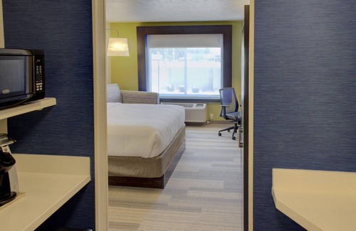 Le Mars Hotel | Holiday Inn Express Hotel & Suites Le Mars by IHG