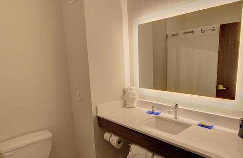 Le Mars Hotel | Holiday Inn Express Hotel & Suites Le Mars by IHG