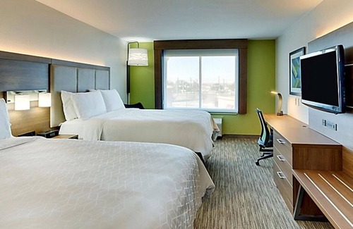 Mankato Hotel | Holiday Inn Express Hotel and Suites Mankato East by IHG