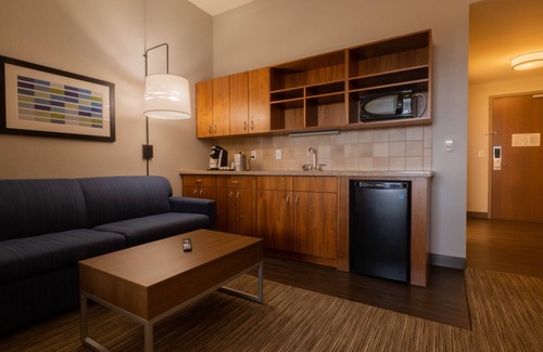Mankato Hotel | Holiday Inn Express Hotel and Suites Mankato East by IHG