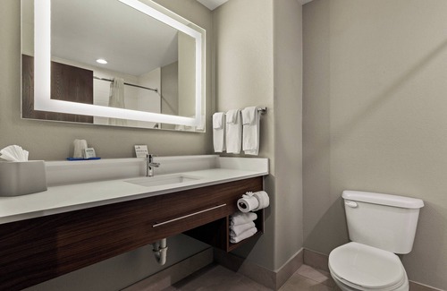 Okmulgee Hotel | Holiday Inn Express Hotel & Suites Okmulgee by IHG