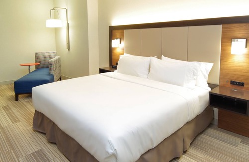 Desert Ridge West Hotel | Holiday Inn Express Hotel & Suites Phoenix North Scottsdale by IHG