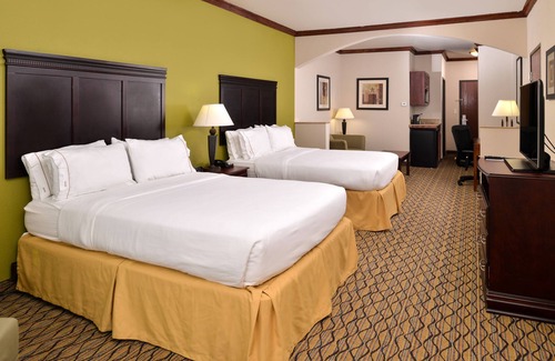 Sherman Hotel | Holiday Inn Express Hotel & Suites Sherman Highway 75 by IHG