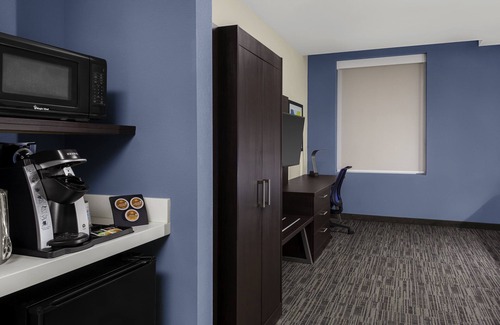Downtown Kansas City Hotel | Holiday Inn Express Kansas City Downtown by IHG