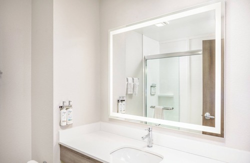 Kearney Hotel | Holiday Inn Express Kearney by IHG