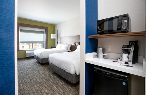 South Lethbridge Hotel | Holiday Inn Express Lethbridge Southeast by IHG