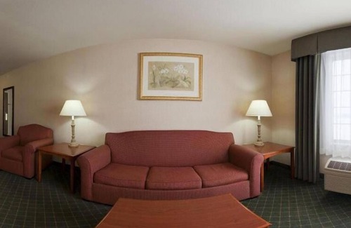 Lebanon Hotel | Holiday Inn Express Lebanon by IHG