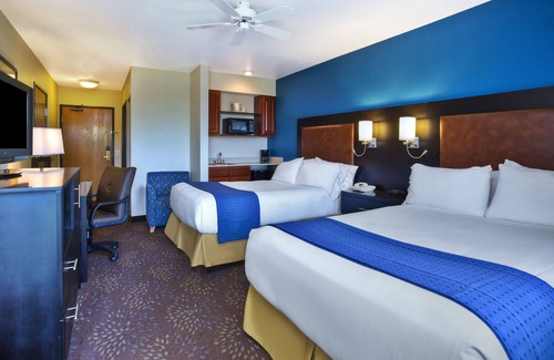 Mackinaw City Hotel | Holiday Inn Express Mackinaw City by IHG
