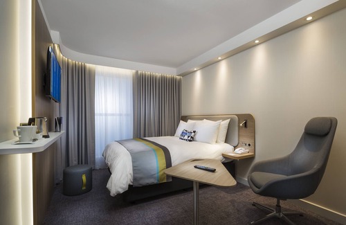 Merzig Hotel | Holiday Inn Express Merzig by IHG