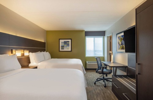 Plymouth Hotel | Holiday Inn Express Minneapolis West Plymouth by IHG