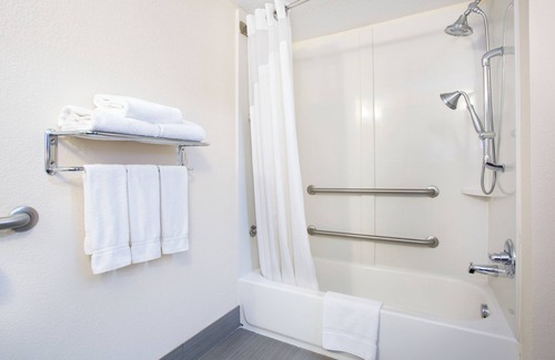 Nicholasville Hotel | Holiday Inn Express Nicholasville by IHG