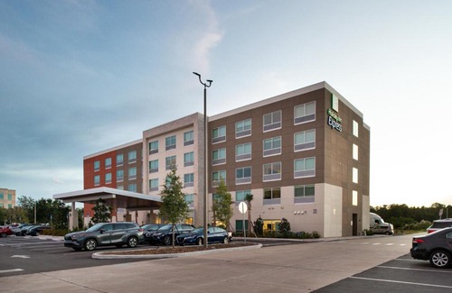 Orlando Hotel | Holiday Inn Express Orlando - South Park by IHG