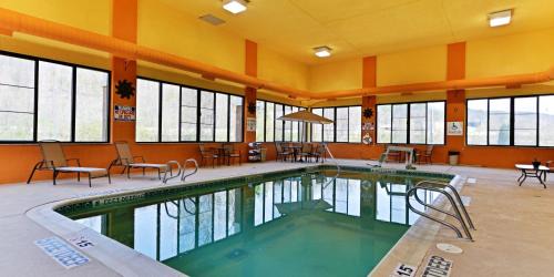 Painted Post Hotel | Holiday Inn Express Painted Post by IHG