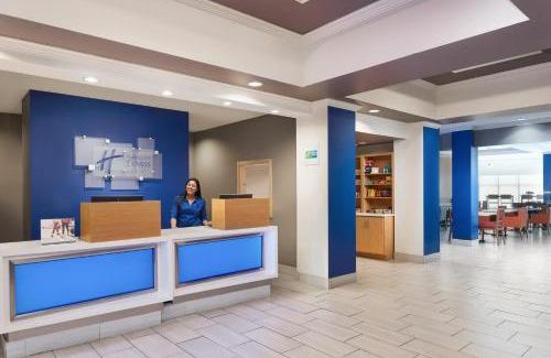 Palatka Hotel | Holiday Inn Express Palatka Northwest by IHG