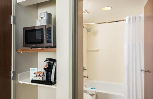 Peoria Hotel | Holiday Inn Express Peoria North - Glendale by IHG