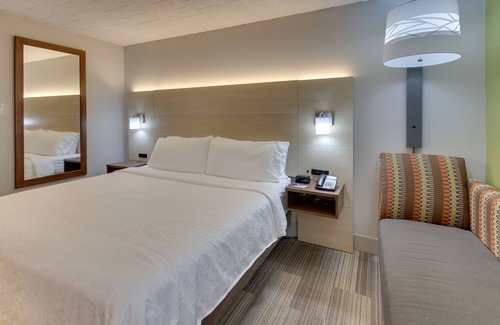 Pittston Hotel | Holiday Inn Express Pittston - Scranton Airport by IHG
