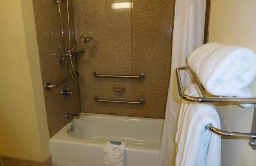 Ponca City Hotel | Holiday Inn Express Ponca City by IHG