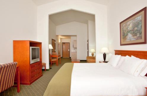 Loves Park Hotel | Holiday Inn Express Rockford-Loves Park by IHG