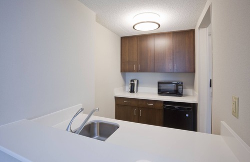 Roseville Hotel | Holiday Inn Express Roseville-St. Paul by IHG