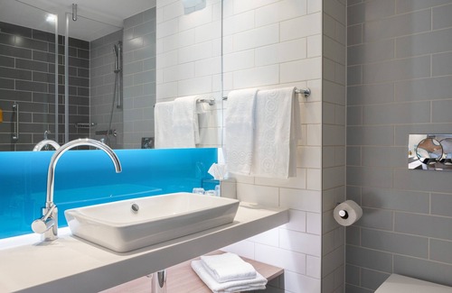 Quartier Saint-Clement - Jardin des Plantes Hotel | Holiday Inn Express Rouen Centre - Rive Gauche by IHG