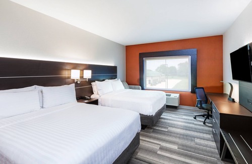 Coffeyville Hotel | Holiday Inn Express & Suites Coffeyville by IHG