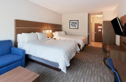 Fayetteville Hotel | Holiday Inn Express & Suites - Fayetteville by IHG